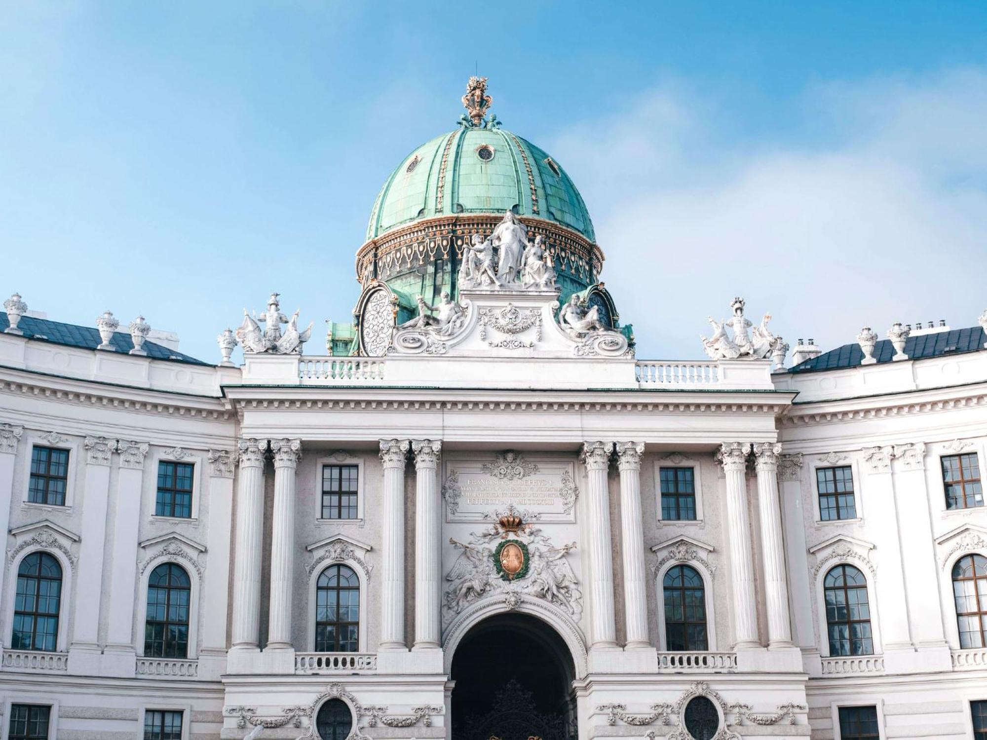 Living Hotel An Der Oper Viena Exterior foto