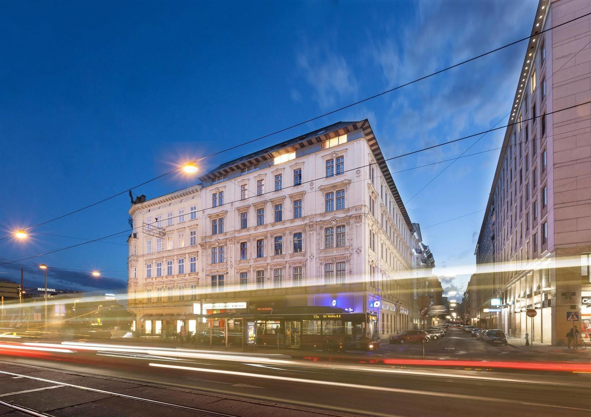 Living Hotel An Der Oper Viena Exterior foto